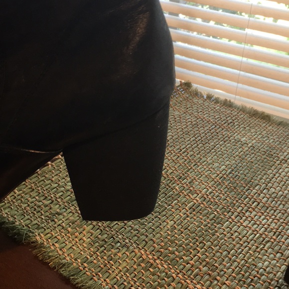 Beautiful Brand New Steve Madden Tassel Boots - Picture 5 of 17